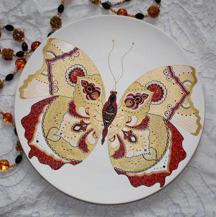 Керамическое настенное блюдо "Бабочка царская"